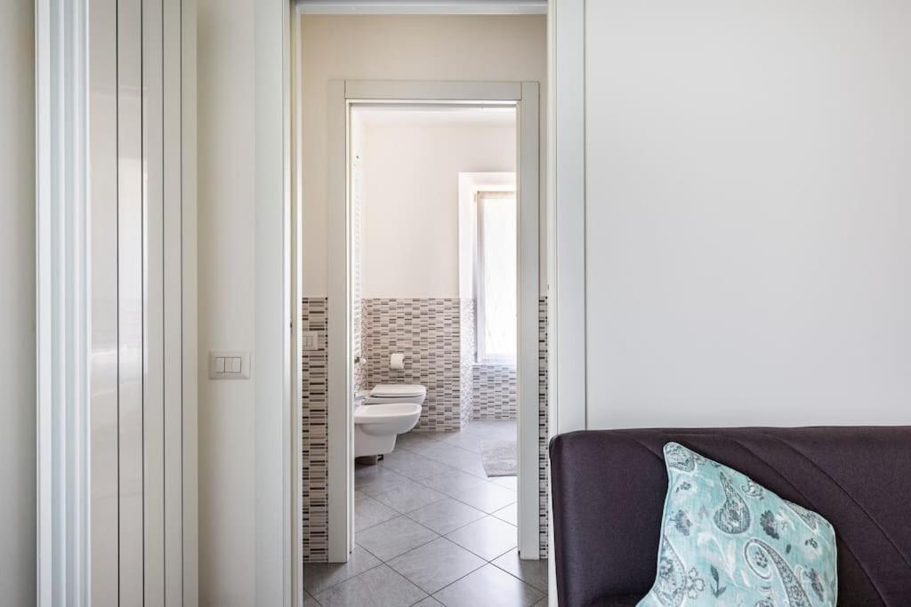 Clelia'S Apartment โกโม ภายนอก รูปภาพ